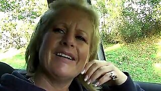 Naughty Mature Robyn Ryder Spreads Her Legs In The Car To Play