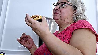 Granny Gets Soaked In Sperm After Trying Sex A Little Too Hard