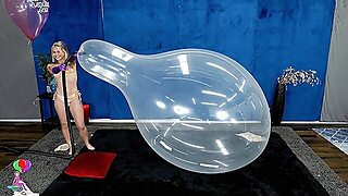 Madi B Machine Pops 60In, Airship And 45In Long Neck 4K (3840X2160)