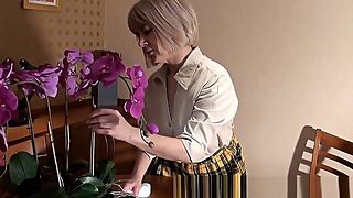 Mature English Amateur In Girdle And Stockings Strips And Plays