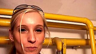 Sex In Public: Blowjob, Amateur Public Porn