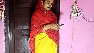 Local Deshi Bhabhi Hook-Up With Outhers Man