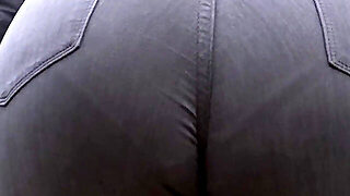 Sexy Pawg Milf Teasing Her Visible Panty Line In Park