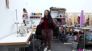 Lara, Student :))) I Pay The Lessons Doing What I Like... Fuck Well Rich!