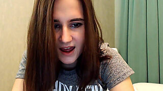 Pretty Cutie Fucking Her Tight Pussy On Cam. A Pretty Cutie Is Feeling So Horny Because Of The Toy I