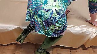 Mature Wife With Sexy Ass And Big Tits Teases In Stockings And Boots