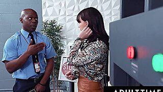 Adult Time - Whitney Wright Receives Massive Bukkake Facial During Accidental Airport Gangbang! - Al